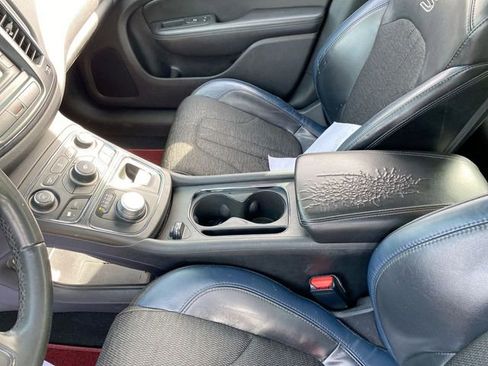 Used 2016 Chrysler 200 S image 45