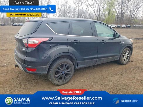 Used 2017 Ford Escape SE AWD/4WD image 4