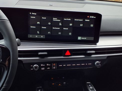 New 2026 Kia Sorento S FWD image 8