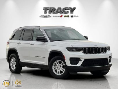 Used 2023 Jeep Grand Cherokee Laredo