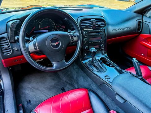 Used 2010 Chevrolet Corvette Convertible w/ 3LT RWD image 19