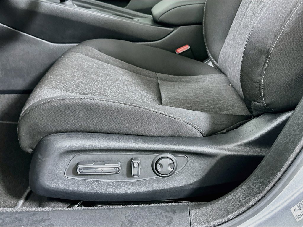 Used 2026 Honda Accord SE image 17