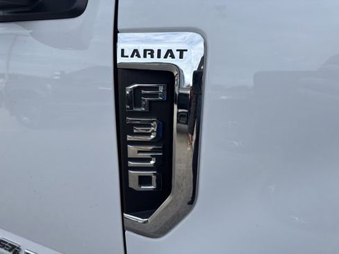 Used 2020 Ford F350 Lariat w/ Chrome Package image 4