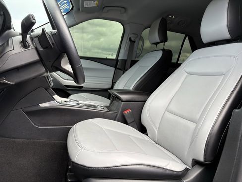 Used 2021 Ford Explorer XLT w/ Equipment Group 202A image 16