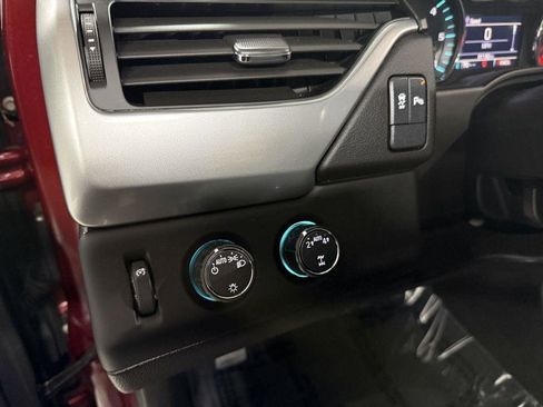 Used 2017 Chevrolet Suburban LS AWD/4WD image 15