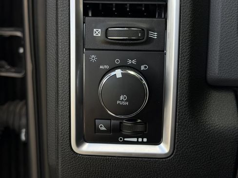 Used 2017 RAM 1500 Lone Star AWD/4WD image 23