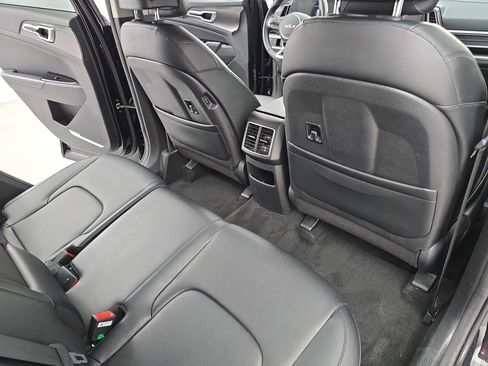 Used 2024 Kia Sportage EX image 11