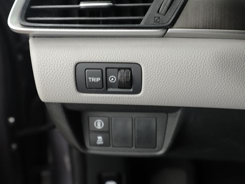 Used 2019 Honda Accord LX image 9