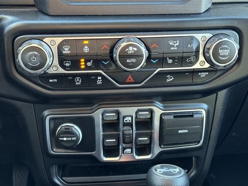 Used 2020 Jeep Wrangler Unlimited Sahara w/ Dual Top Group image 11