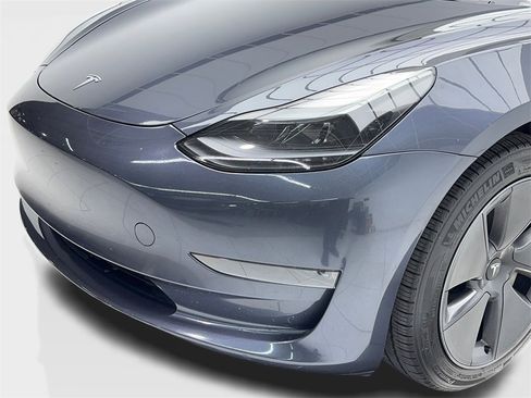Used 2023 Tesla Model 3 Standard Range image 5