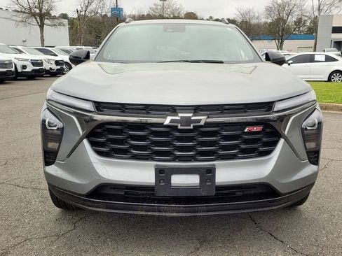 Used 2024 Chevrolet Trax RS w/ Sunroof Package image 8