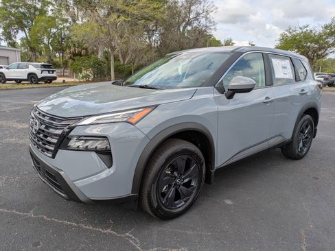 New 2026 Nissan Rogue SV FWD image 8