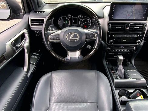 Used 2023 Lexus GX 460 Premium w/ Premium Plus Package image 6