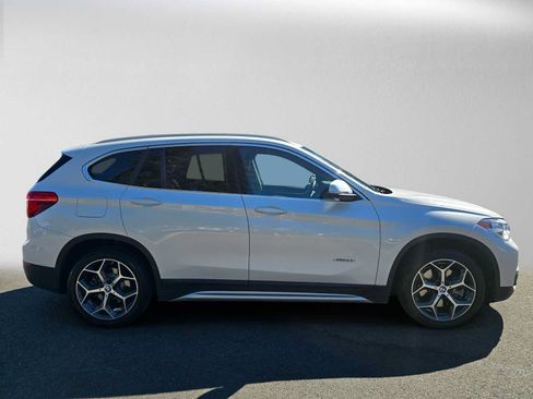 Used 2017 BMW X1 xDrive28i AWD/4WD image 2