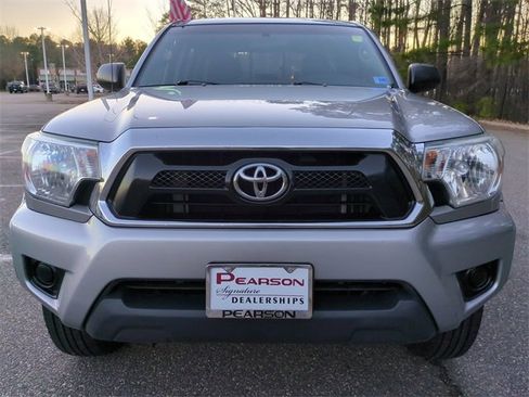 Used 2015 Toyota Tacoma PreRunner image 9
