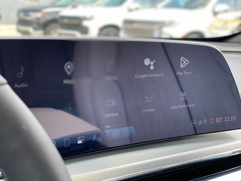 Used 2024 Cadillac Lyriq Luxury image 26