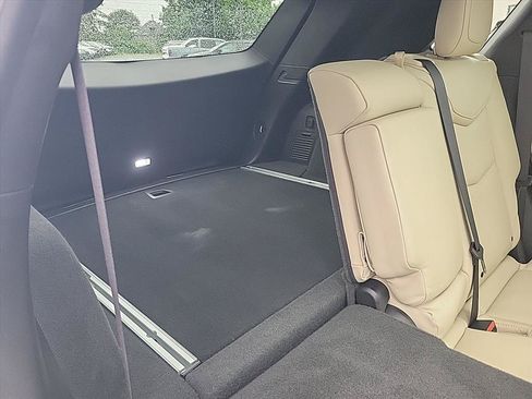 Used 2017 Cadillac XT5 Luxury w/ Driver Awareness Package AWD/4WD image 29