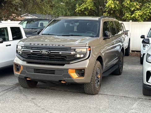 Used 2026 Ford Expedition Tremor AWD/4WD image 3