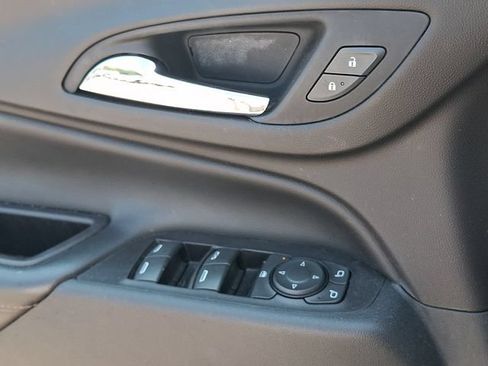 Used 2018 Chevrolet Equinox Premier FWD image 20
