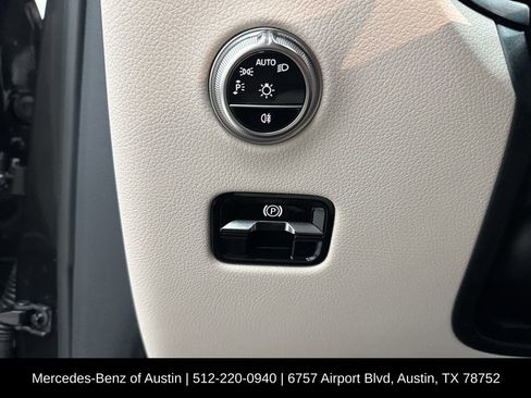 Used 2025 Mercedes-Benz GLC 300 image 18