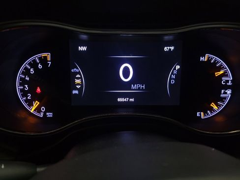 Used 2020 Jeep Grand Cherokee Limited w/ Trailer Tow Group IV image 23