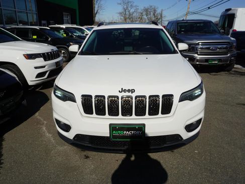 Used 2019 Jeep Cherokee Latitude Plus image 4