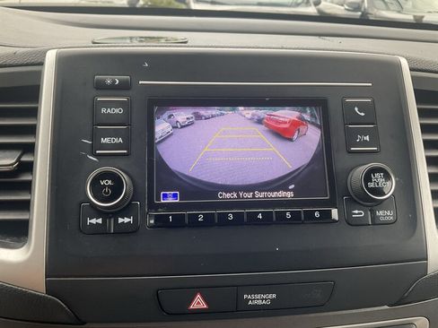 Used 2017 Honda Pilot LX image 17