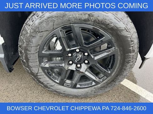 Used 2024 Chevrolet Silverado 1500 Custom w/ Turbomax Blackout Package image 10