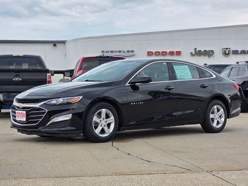 Used 2024 Chevrolet Malibu LT FWD image 3