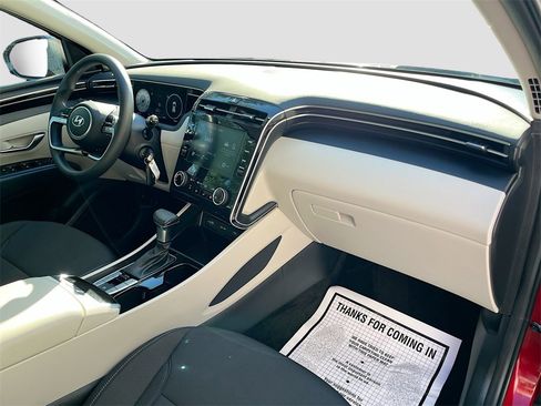 Used 2024 Hyundai Tucson SE image 26