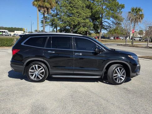 Used 2017 Honda Pilot Touring image 42