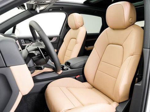 New 2026 Porsche Cayenne image 5