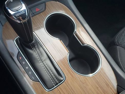 Certified 2019 GMC Acadia SLE FWD image 28