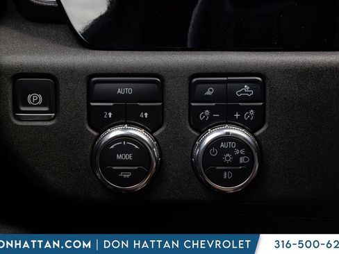 Used 2025 GMC Sierra 1500 SLT AWD/4WD image 7