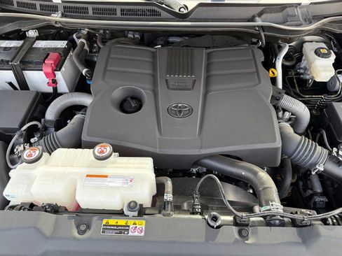 Used 2023 Toyota Tundra SR5 w/ SR5 Convenience Package RWD image 21