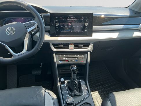 Used 2025 Volkswagen Taos SEL w/ Black Wheel Plus Package AWD/4WD image 11
