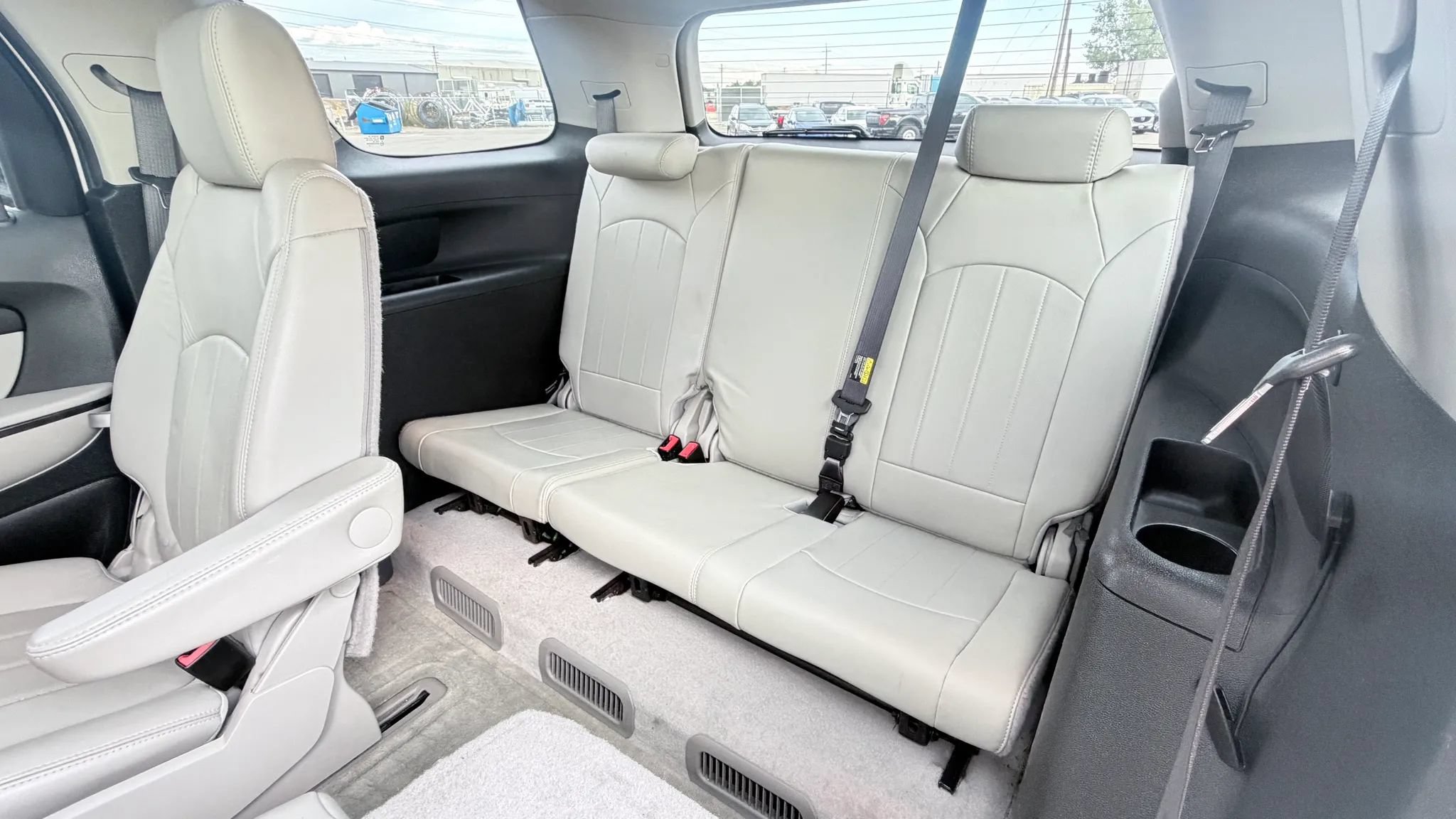 Used 2012 GMC Acadia Denali AWD/4WD image 16