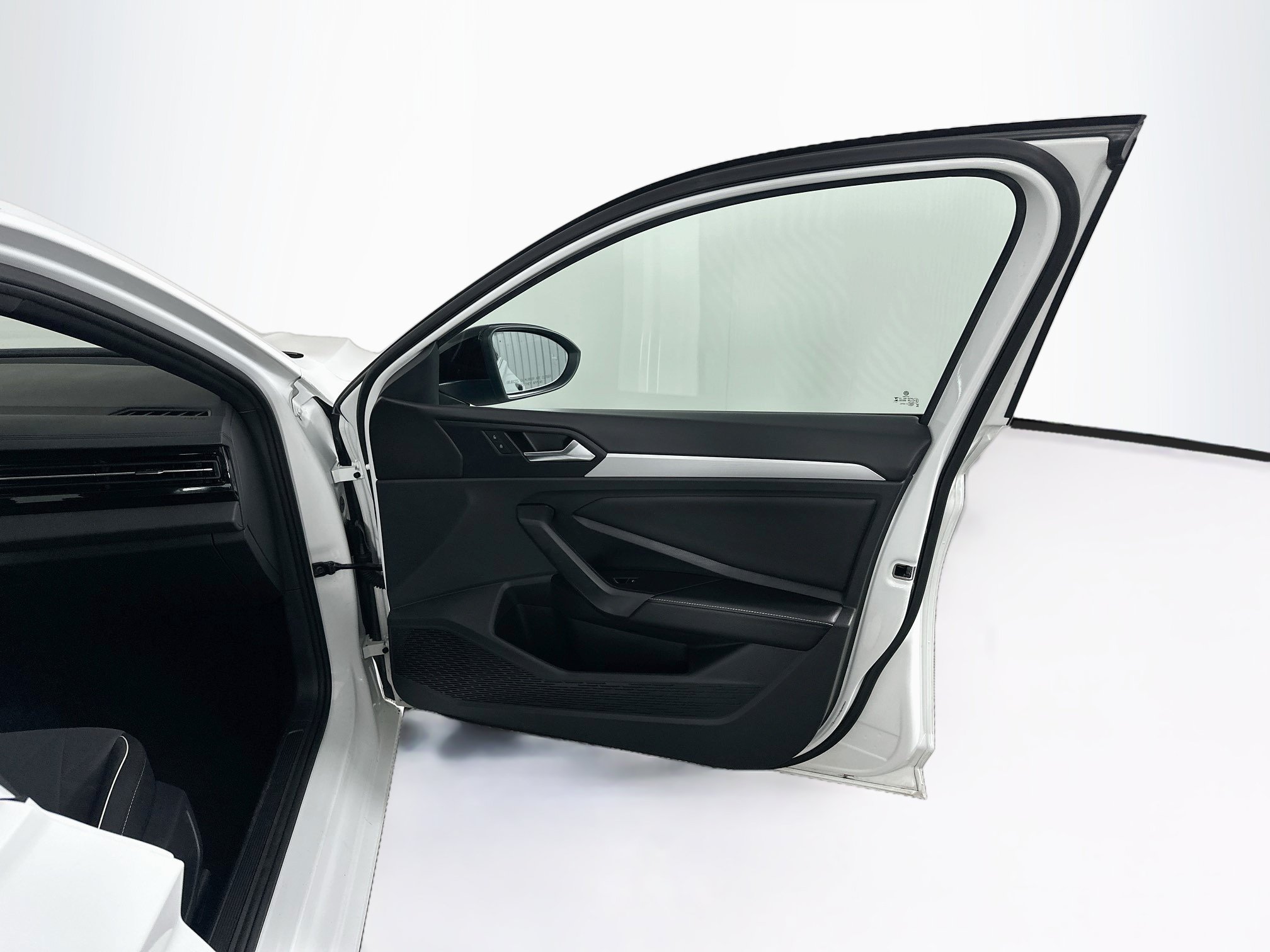 Used 2025 Volkswagen Jetta Sport FWD image 31