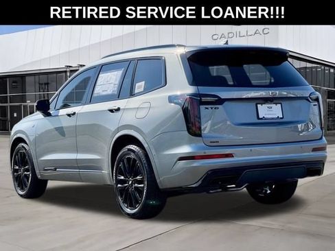 Used 2024 Cadillac XT6 Sport w/ LPO, Onyx Lite Package AWD/4WD image 4