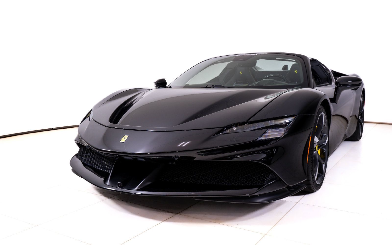 Used 2022 Ferrari SF90 Spider AWD/4WD image 11