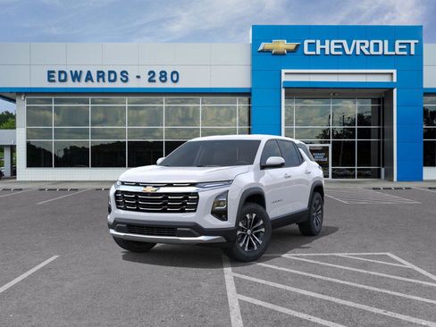 New 2026 Chevrolet Equinox LT image 8