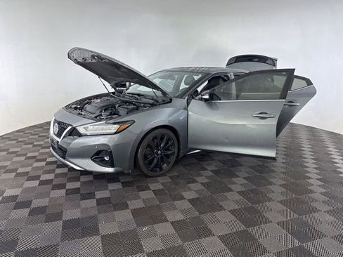 Used 2019 Nissan Maxima SR w/ Premium Package FWD image 10