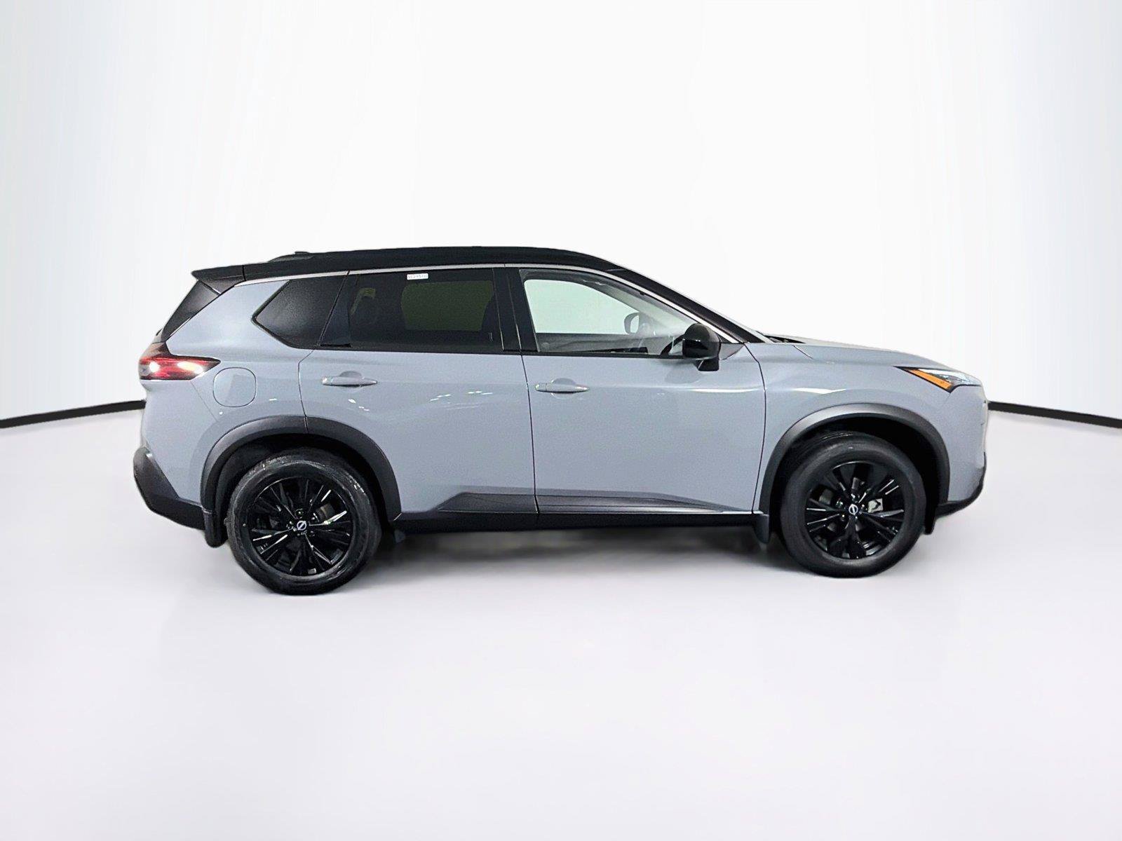 Used 2023 Nissan Rogue SV w/ SV Premium B Package AWD/4WD image 12