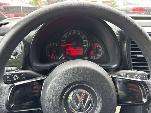 Used 2012 Volkswagen Beetle 2.5 FWD image 15