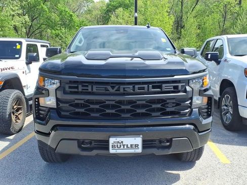 Used 2025 Chevrolet Silverado 1500 Custom Trail Boss w/ Midnight Edition image 2