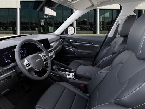 New 2025 Kia Telluride S image 17