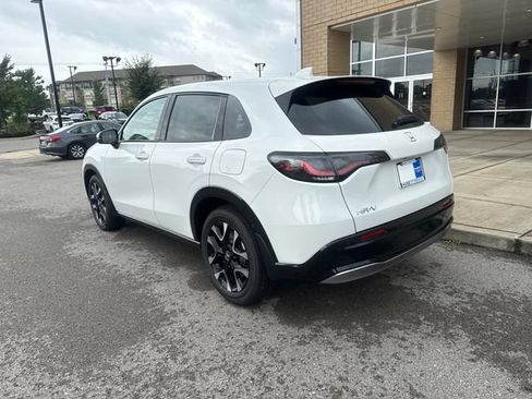 Certified 2027 Honda HR-V EX-L image 2