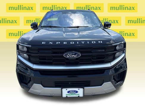 Certified 2025 Ford Expedition Max Platinum AWD/4WD image 12