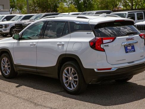Used 2023 GMC Terrain SLT AWD/4WD image 7