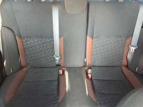 Certified 2021 Nissan Kicks SR image 17